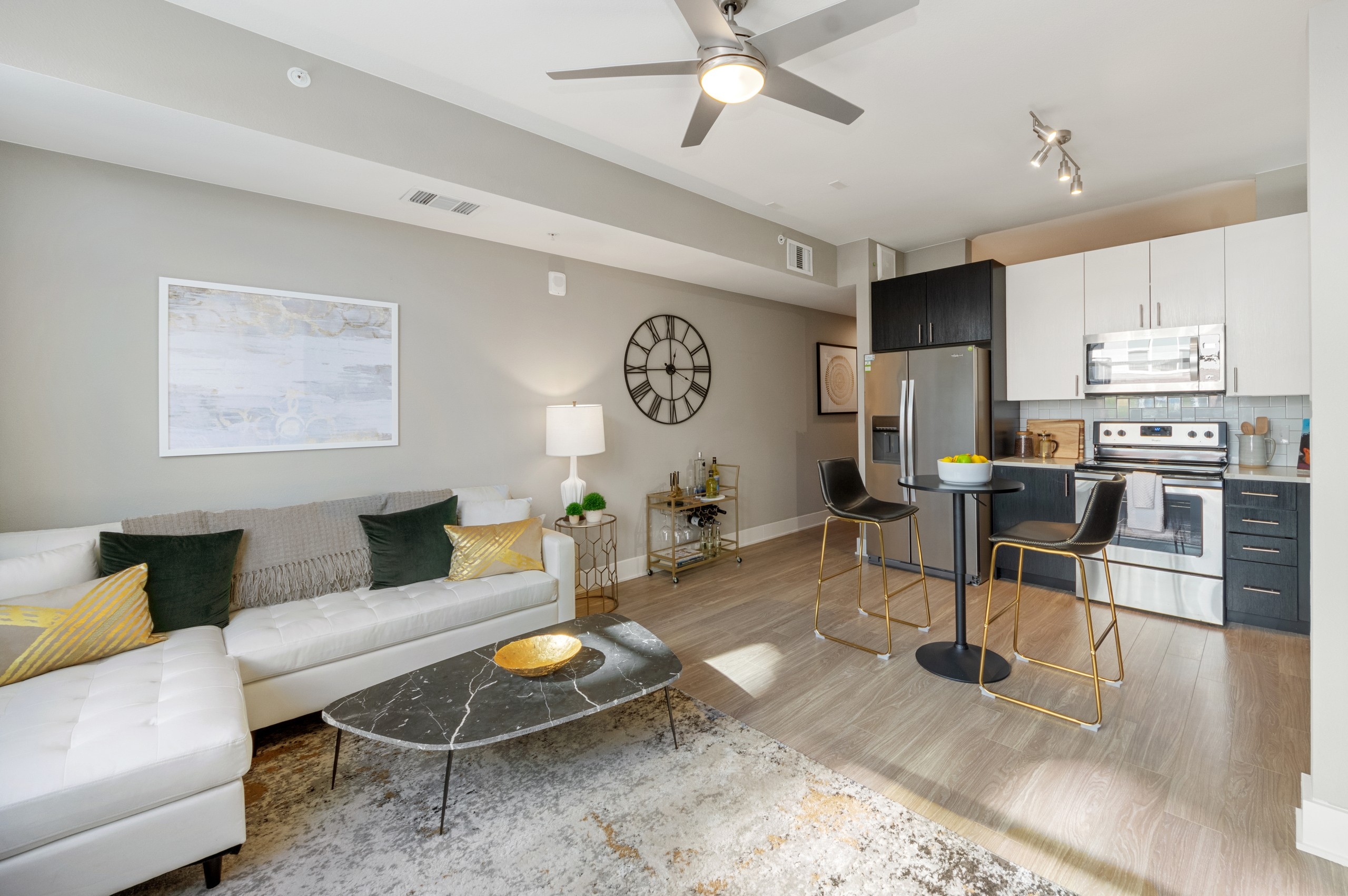 L'Appartement アパルトモン  Americana グリーン OrientalFurniture.com: 21
